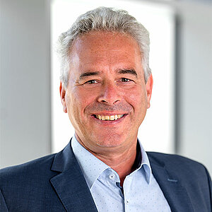 Prof. Dr.-Ing. Valentin Plenk | Hof University of Applies Sciences Prof. Dr.-Ing. Valentin Plenk | Hof University of Applies Sciences