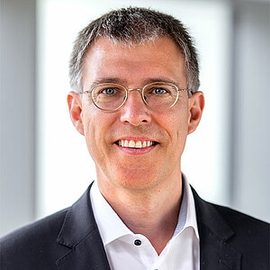 Prof. Dr. Stefan Wengler | Hof University of Applies Sciences Prof. Dr. Stefan Wengler | Hof University of Applies Sciences