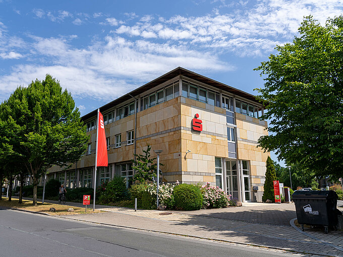 Gebäude des Studienganges Innovative Gesundheitsversorgung, in dem auch die Sparkasse in Kronach mit sitzt