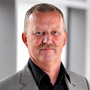 Prof. Dr.-Ing. Andreas Schmid | Hof University of Applies Sciences Prof. Dr.-Ing. Andreas Schmid | Hof University of Applies Sciences