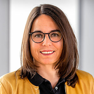 Prof. Dr. Manuela Wimmer | Hof University of Applies Sciences Prof. Dr. Manuela Wimmer | Hof University of Applies Sciences