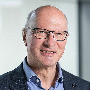 Prof. Dr. Georg Fischer | Hof University of Applies Sciences Prof. Dr. Georg Fischer | Hof University of Applies Sciences