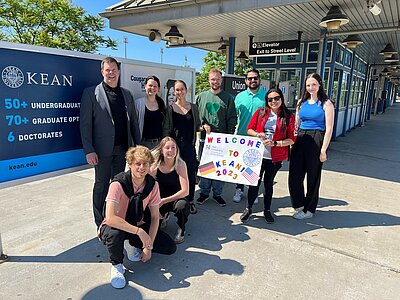 Hof Studenten besuchen die Kean University nähe New York im Juni 2023