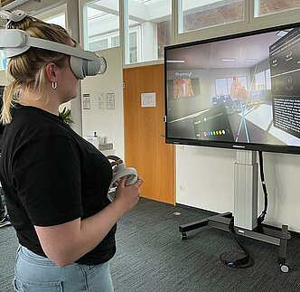 VR-Brille mit Anatomie-App