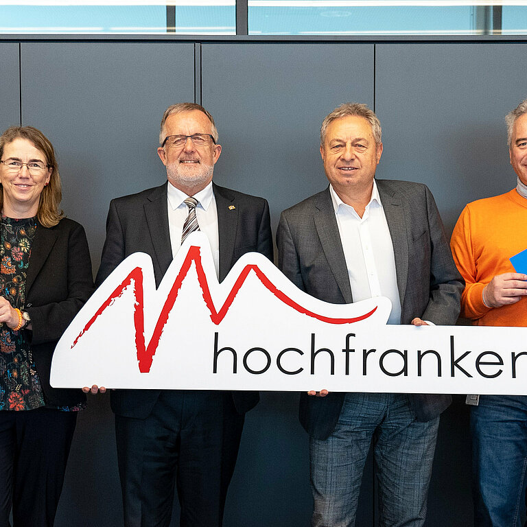Anne-Christine Habbel (Hof University), University President Prof. Dr. Dr. h.c.. Jürgen Lehmann, Rolf Brilla (Executive Board of Wirtschaftsregion Hochfranken), Prof. Dr.-Ing. Valentin Plenk (Vice President Research and Development of Hof University)