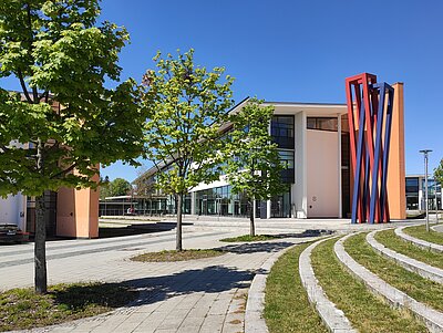 Hochschule Hof Blick auf das Gebäude B