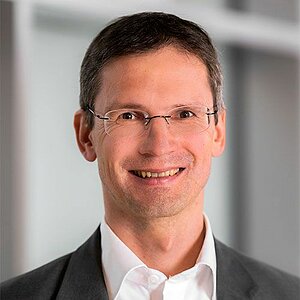 Prof. Dr. René Peinl | Hof University of Applies Sciences Prof. Dr. René Peinl | Hof University of Applies Sciences