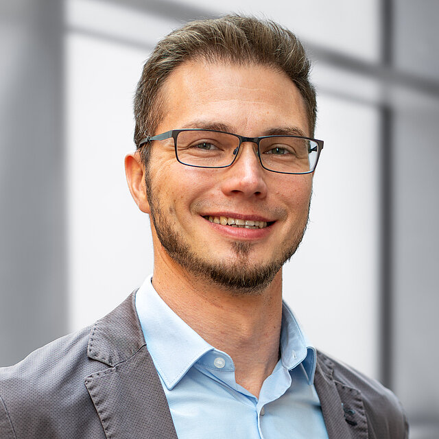  Ivo Weykopf | Hof University of Applies Sciences
