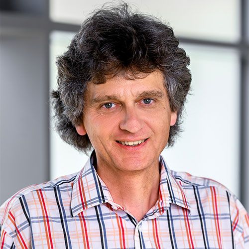 Prof. Dr. Robert Honke | Hof University of Applies Sciences
